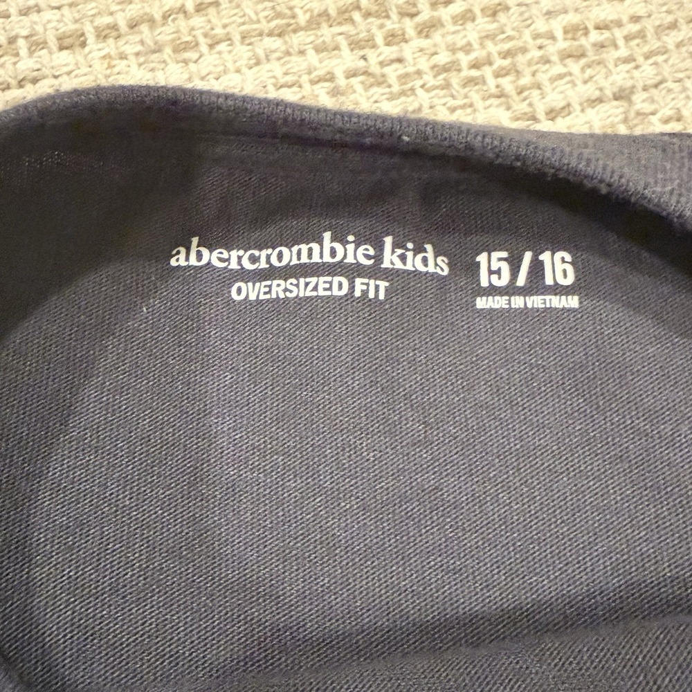 Abercrombie Kids Soft A&F Dua Lipa Graphic Print T-Shirt Girls 15/16 - Picture 4 of 7